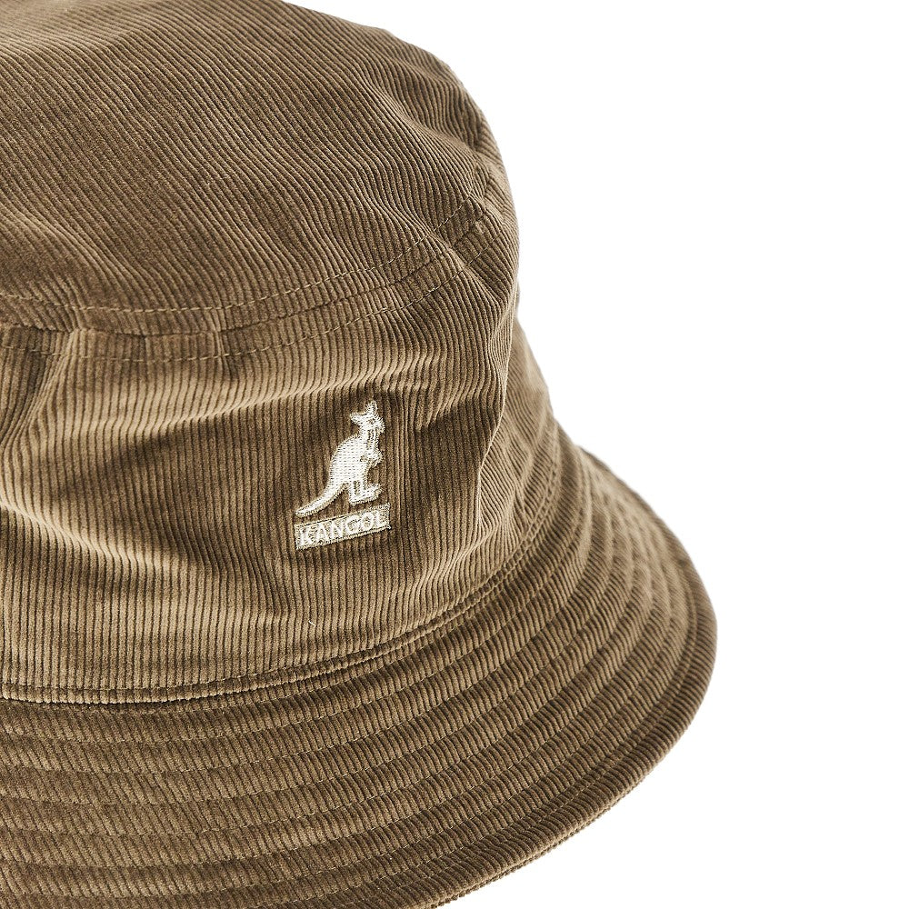 Cappello bucket con ricamo logo