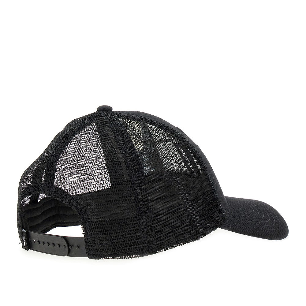 'Mudder' trucker hat