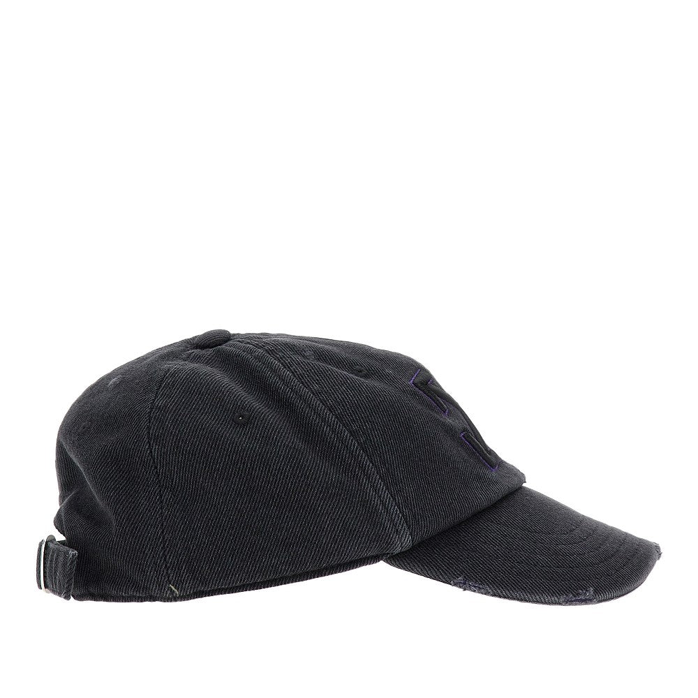 Distresses denim baseball cap