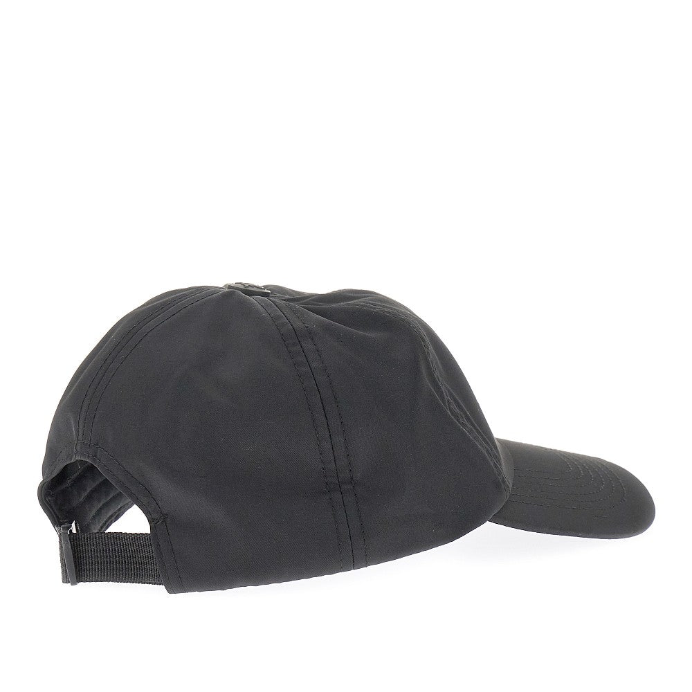 Logo embroidery baseball cap