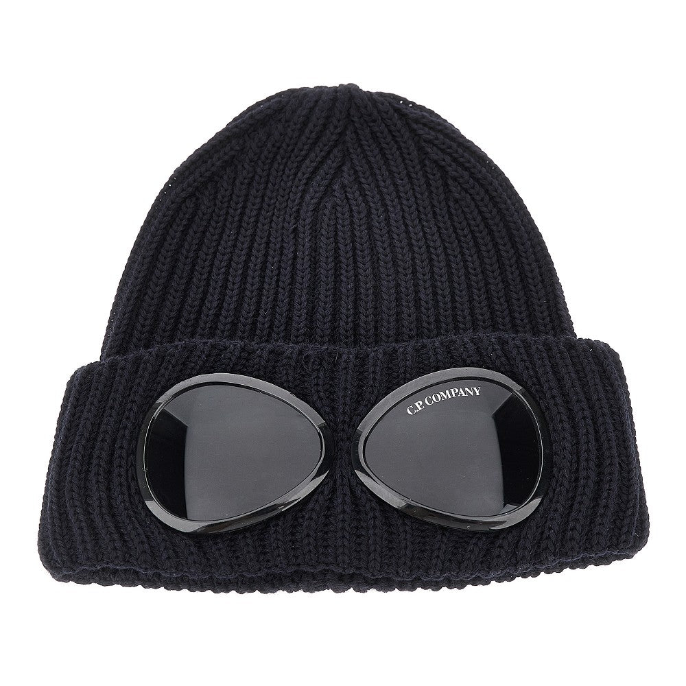 Knitted beanie hat with lens