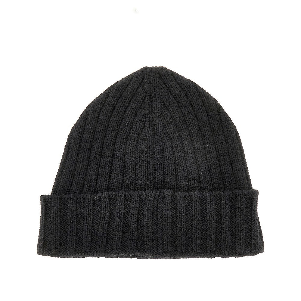 Knitted beanie hat with logo patch