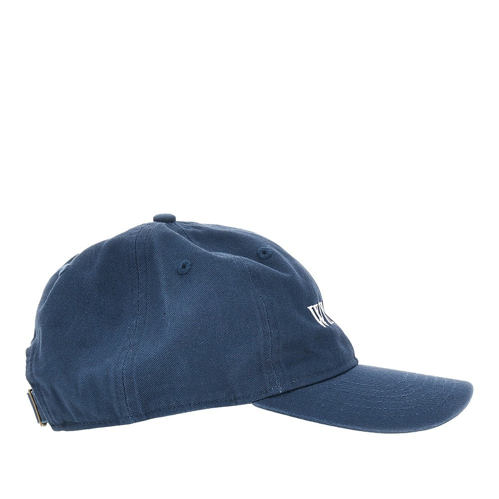 Baseball hat with embroidery