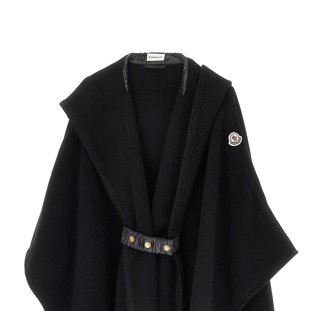 Mantella in lana con cappuccio e cintura