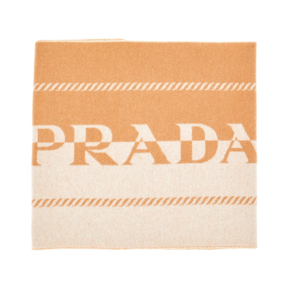 Jacquard wool scarf