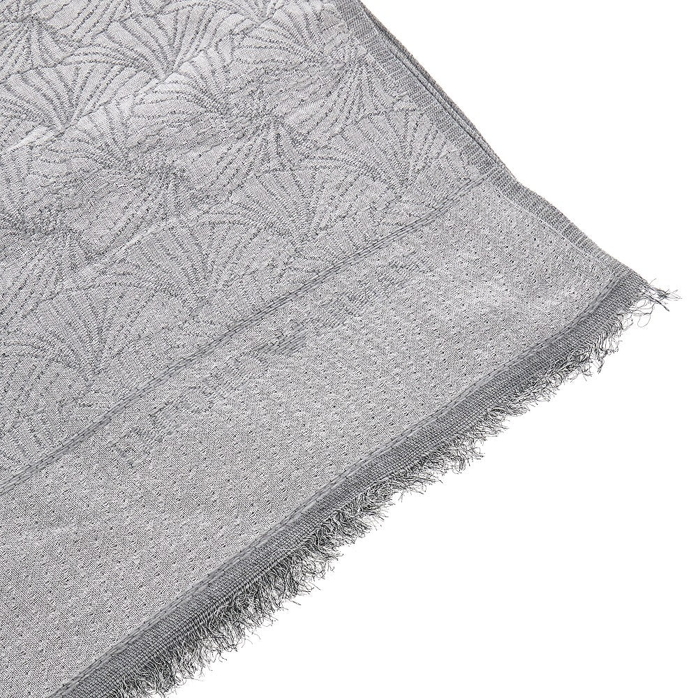 Jacquard gingko motif scarf