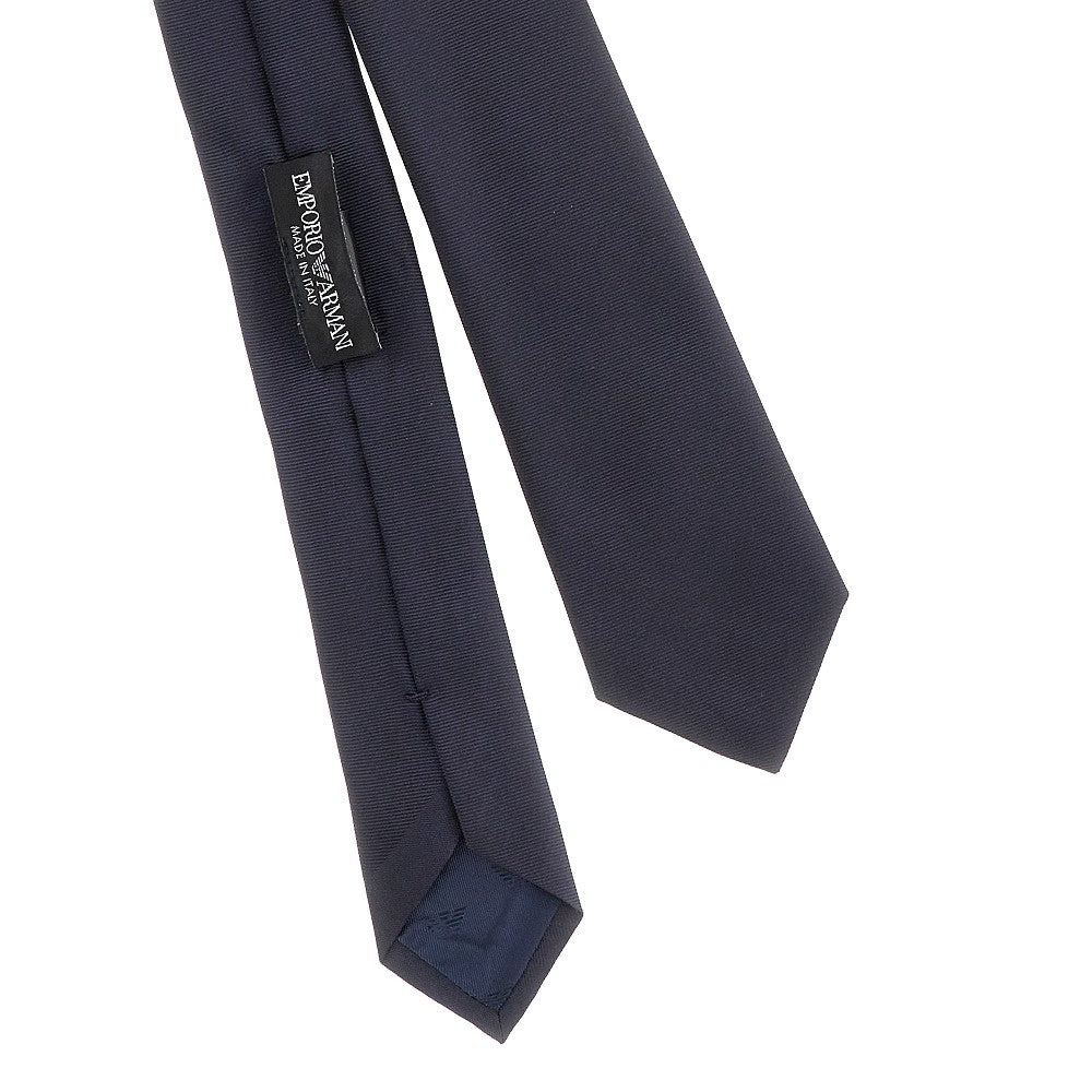 Silk tie