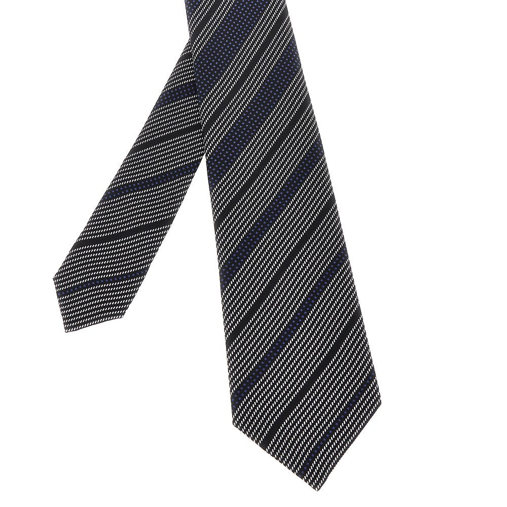 Silk tie with jacquard motif