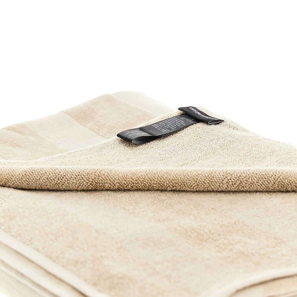 Macro Eagle motif beach towel