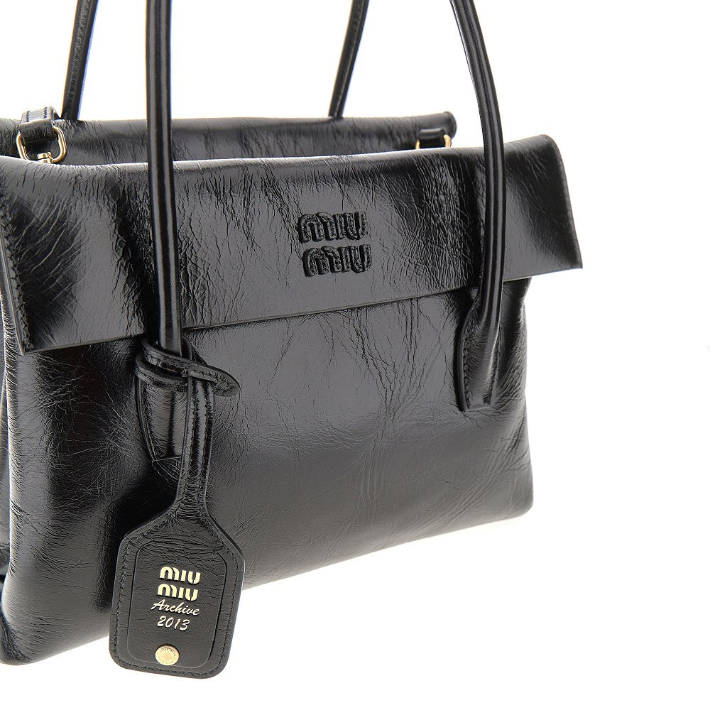 Leather handbag with cracked effect