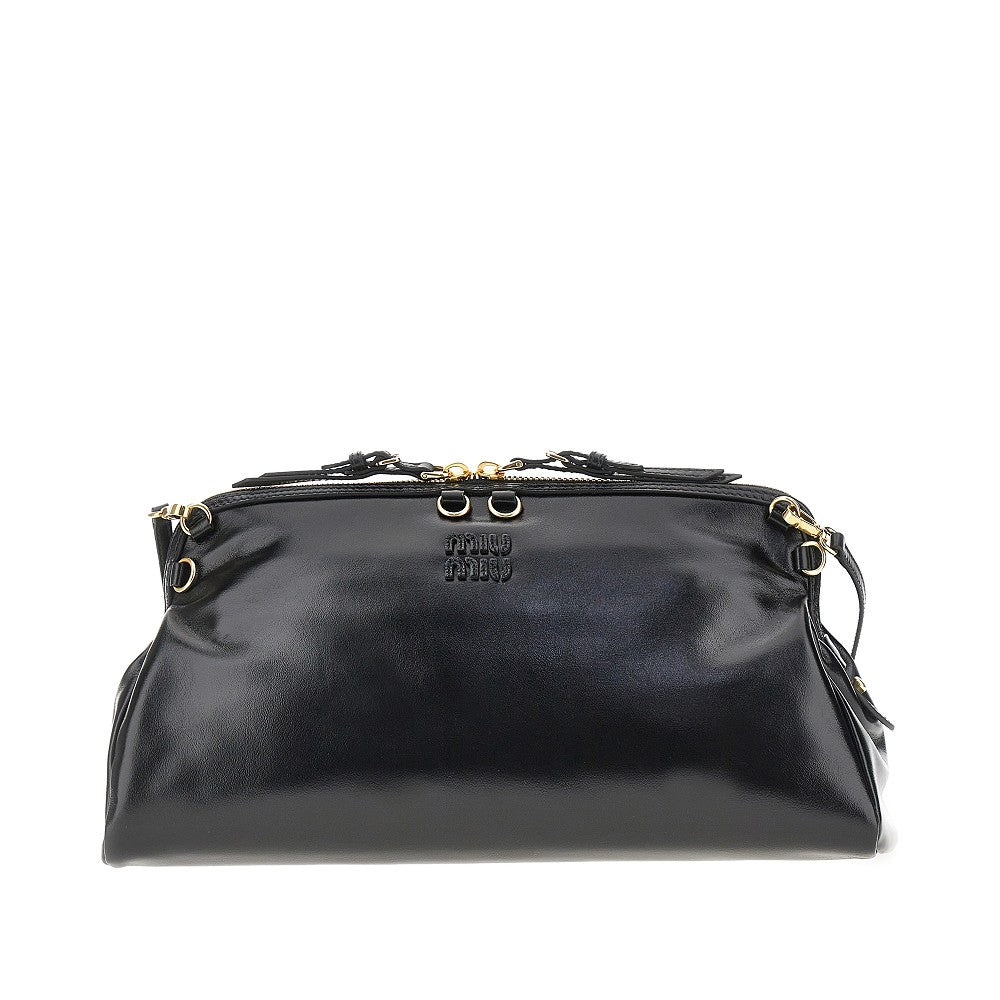 Pochette in pelle lucida con tracolle