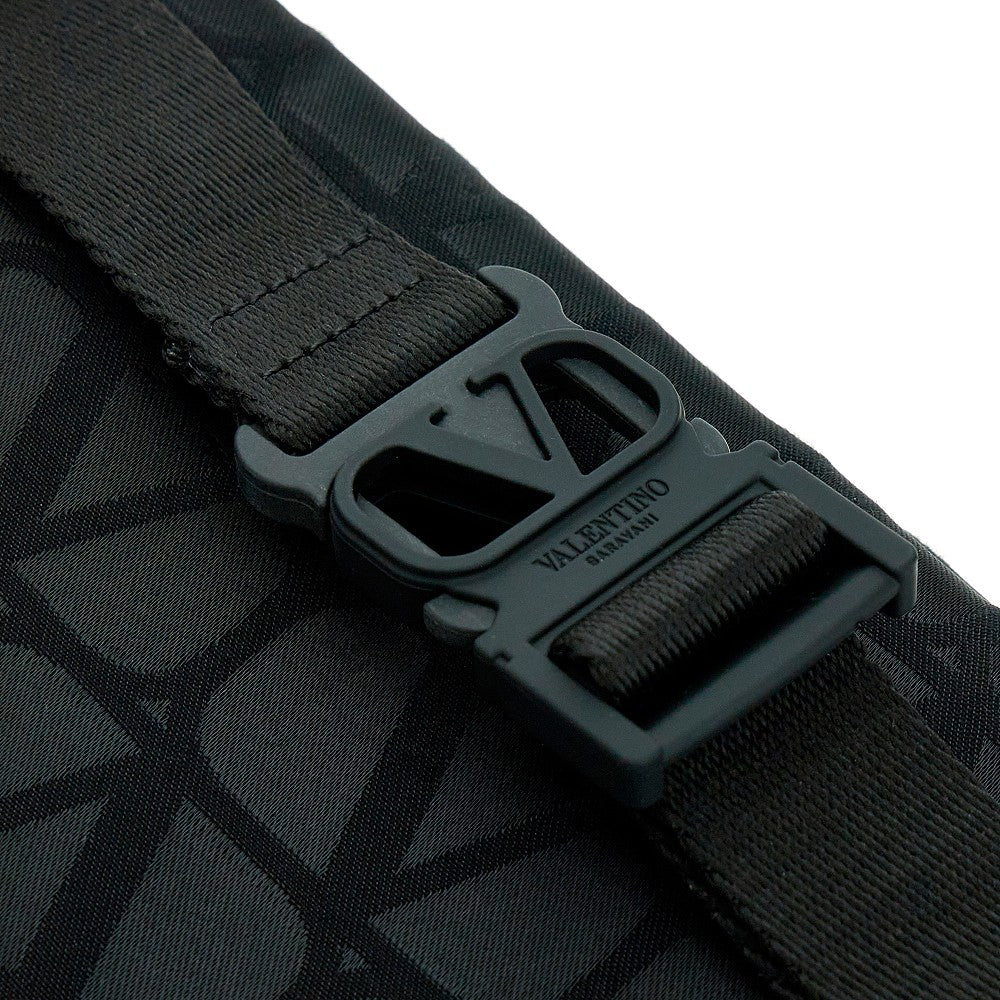 'Black Iconographe' nylon beltbag