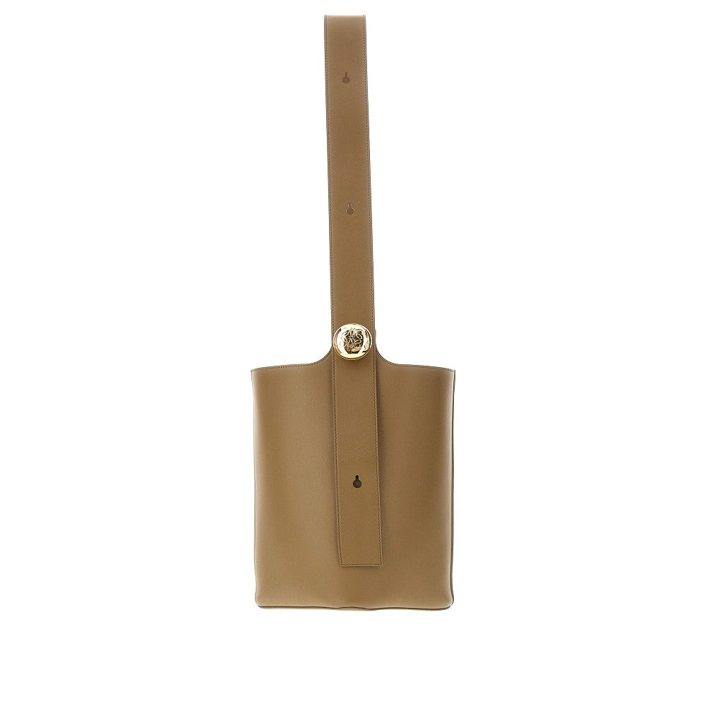 Leather medium Pebble Bucket bag