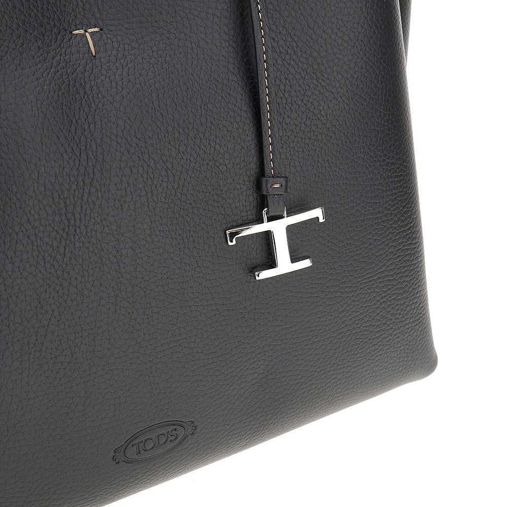Borsa shopping media in pelle martellata