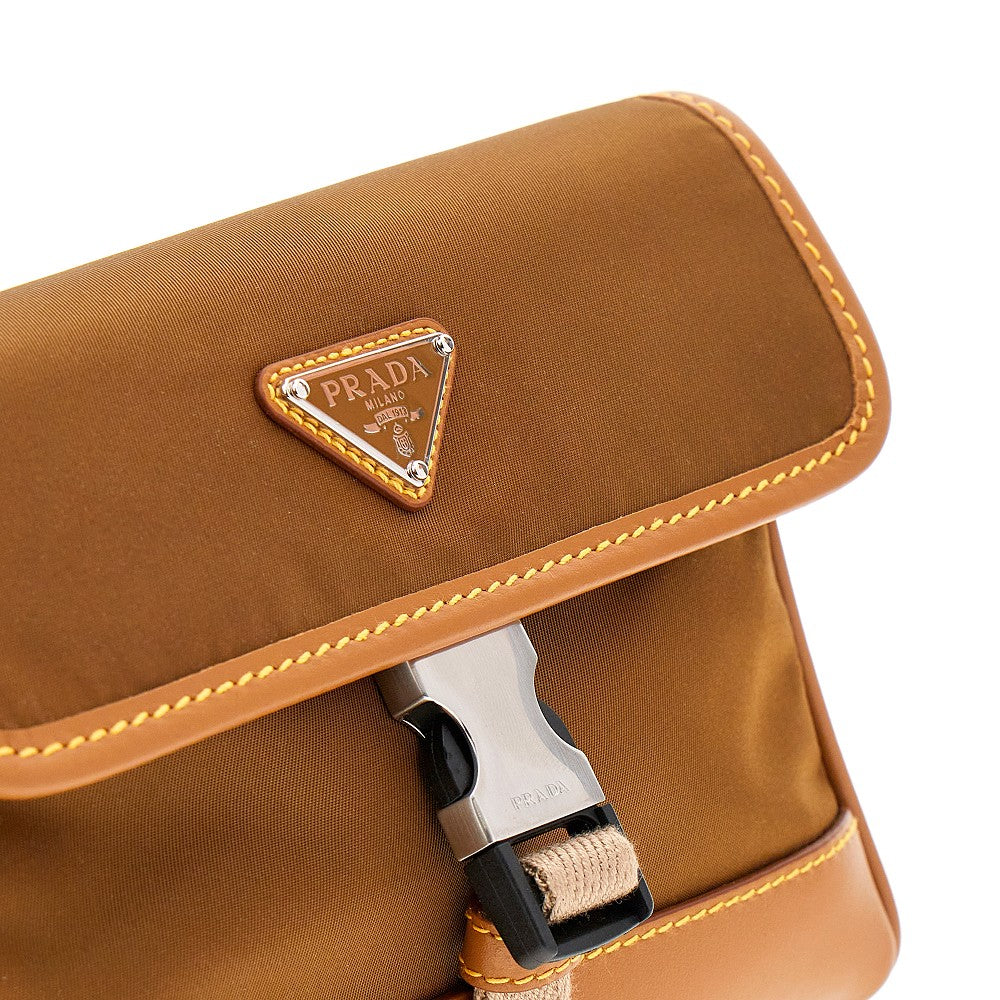 Pouch porta smartphone in Re-Nylon e Saffiano