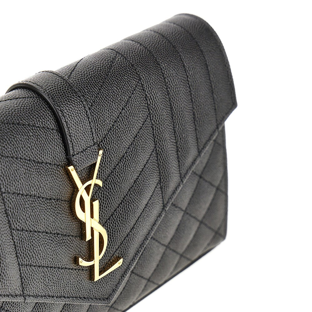 Clutch con catena e dettaglio Cassandre