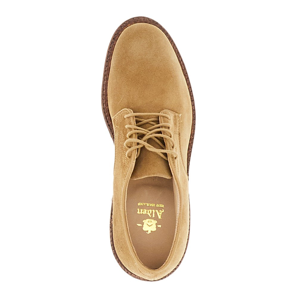 Suede leather laced shoes