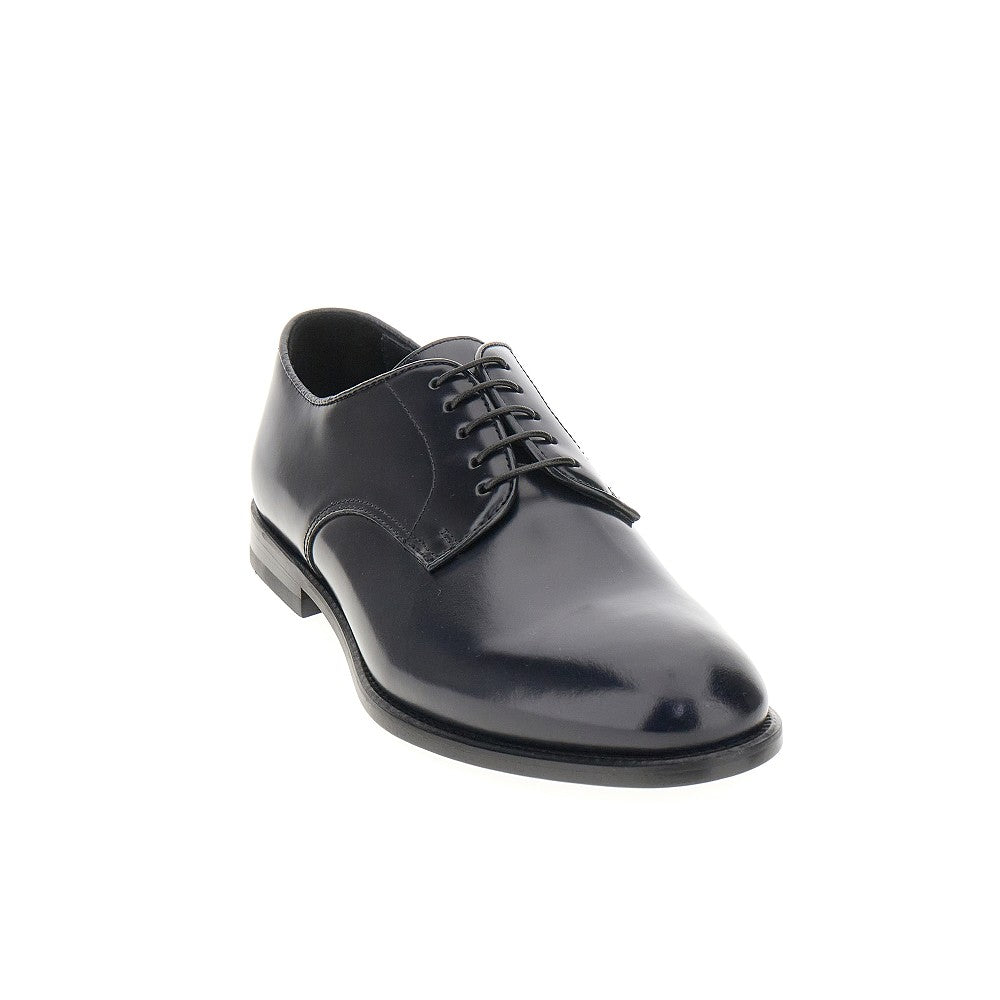 Brushed leather laced shoes