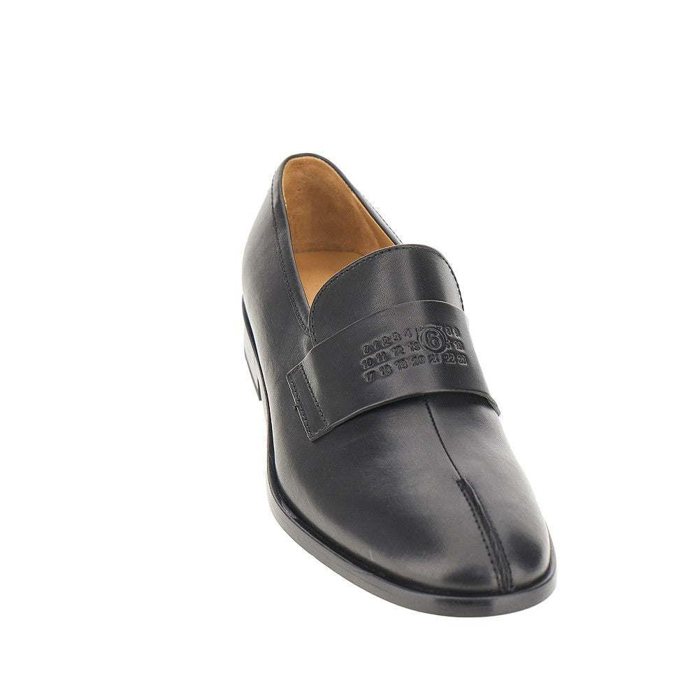 Leather loafers with numerical logo