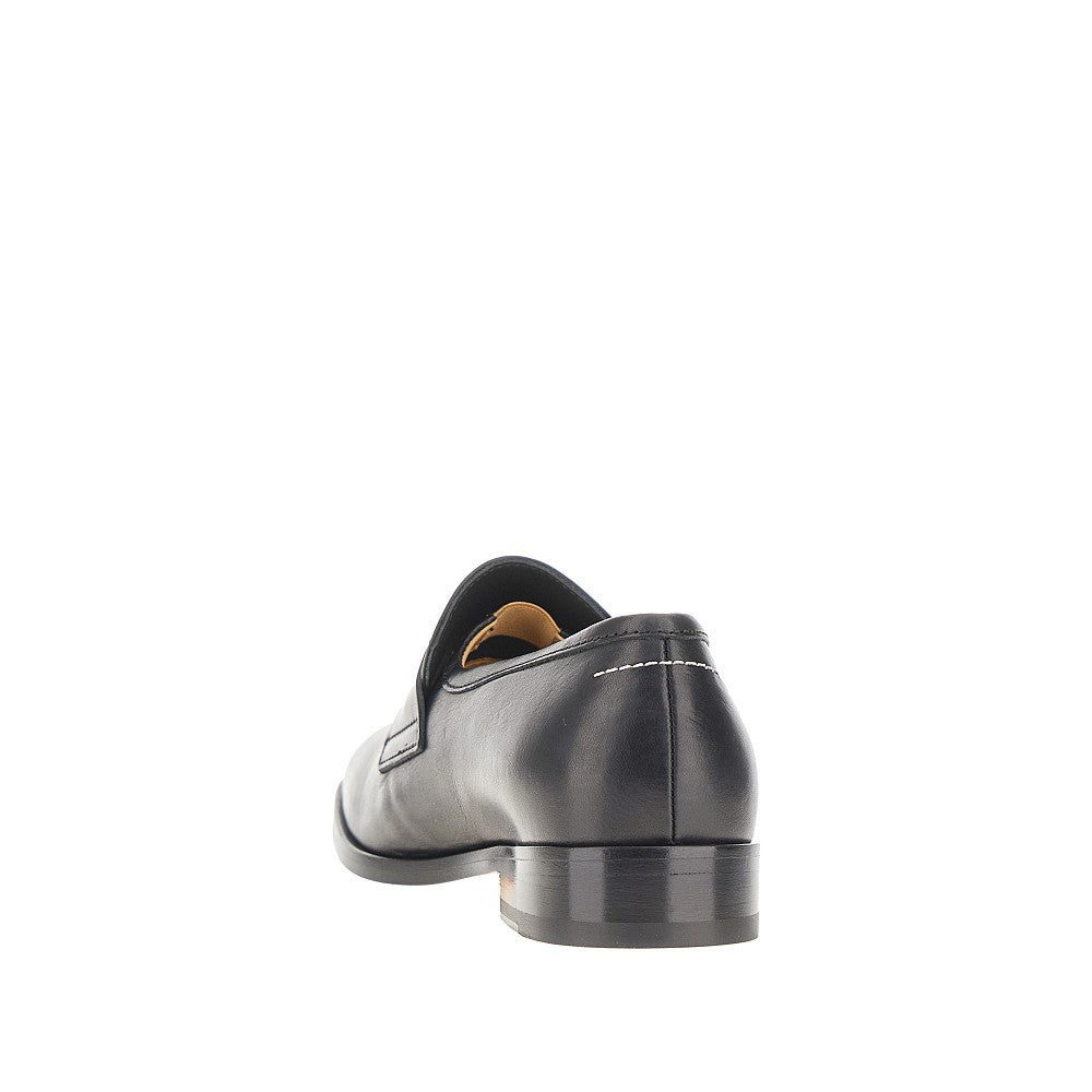 Leather loafers with numerical logo