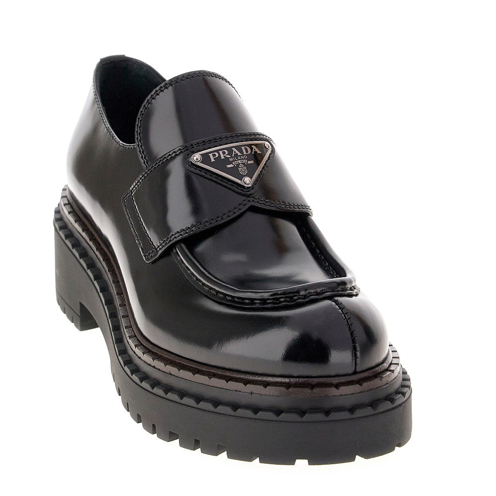 Spazzolato leather loafers with logo