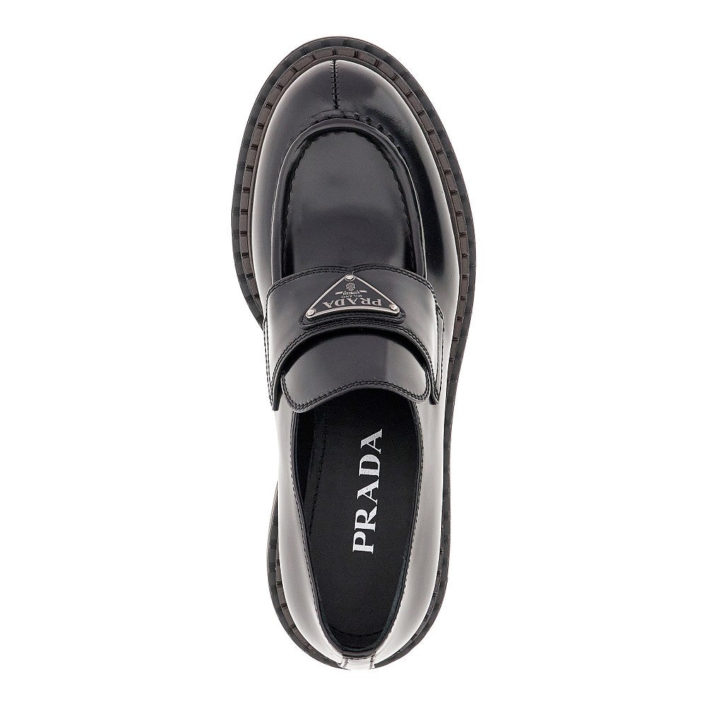 Spazzolato leather loafers with logo