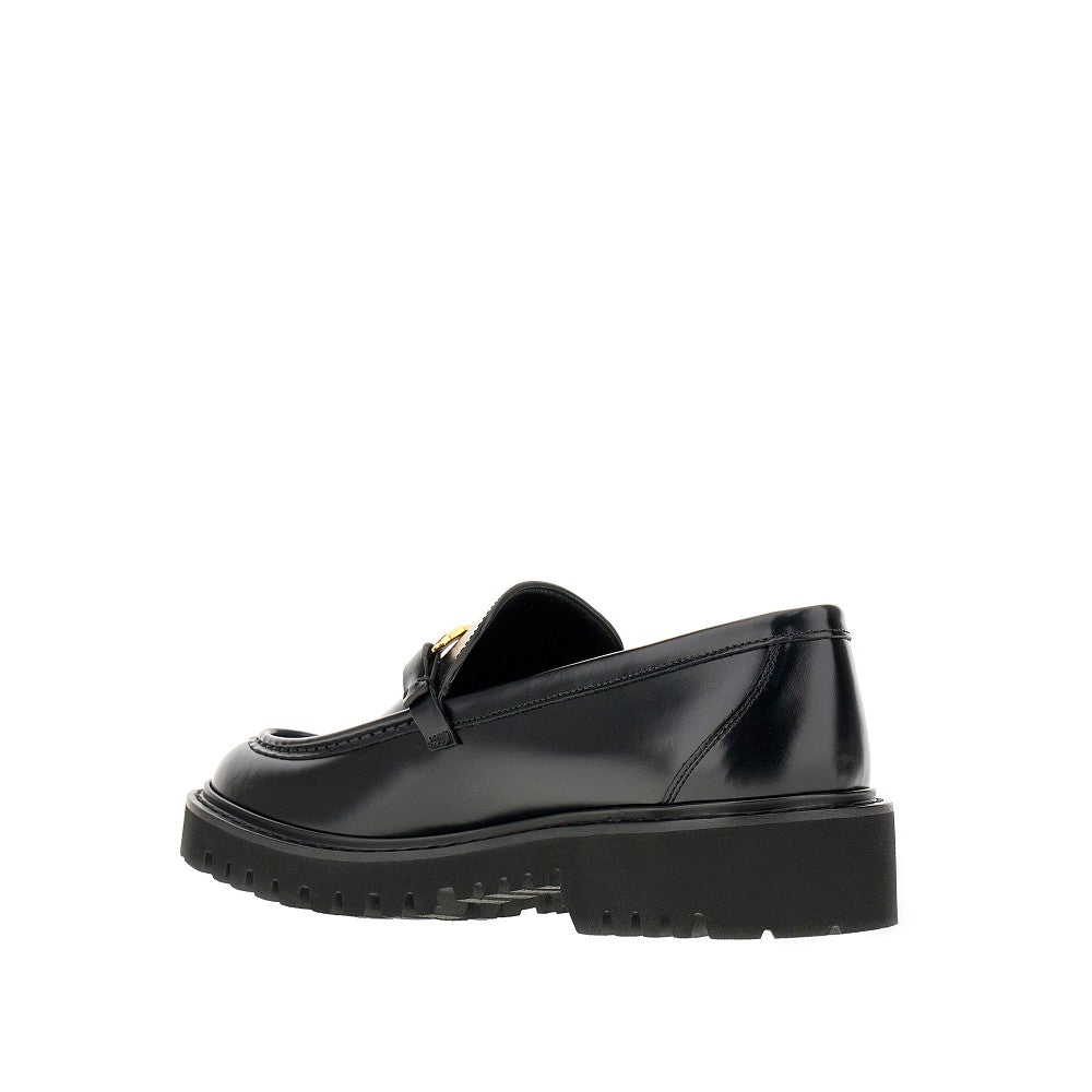 'VLogo Signature' leather loafers