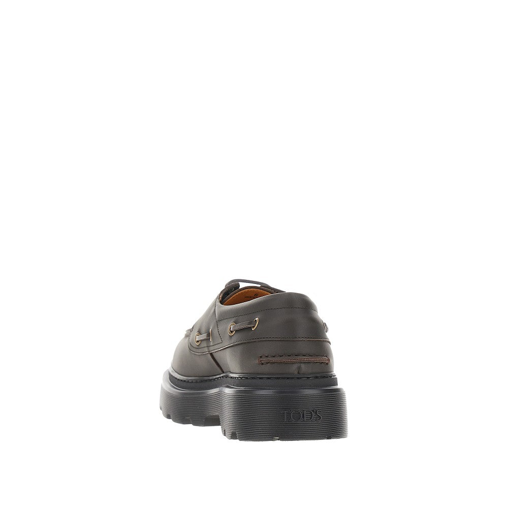 Smooth leather boat shoes