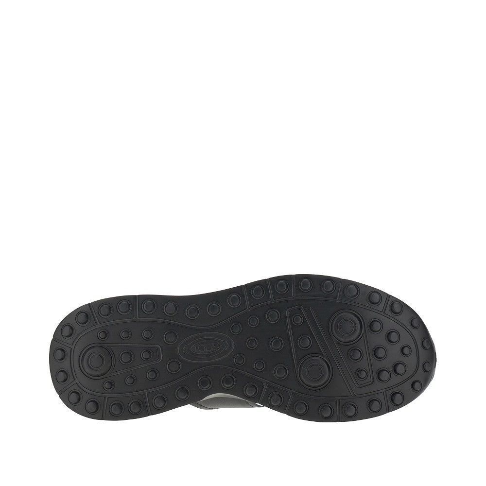 Sneakers in pelle e tessuto