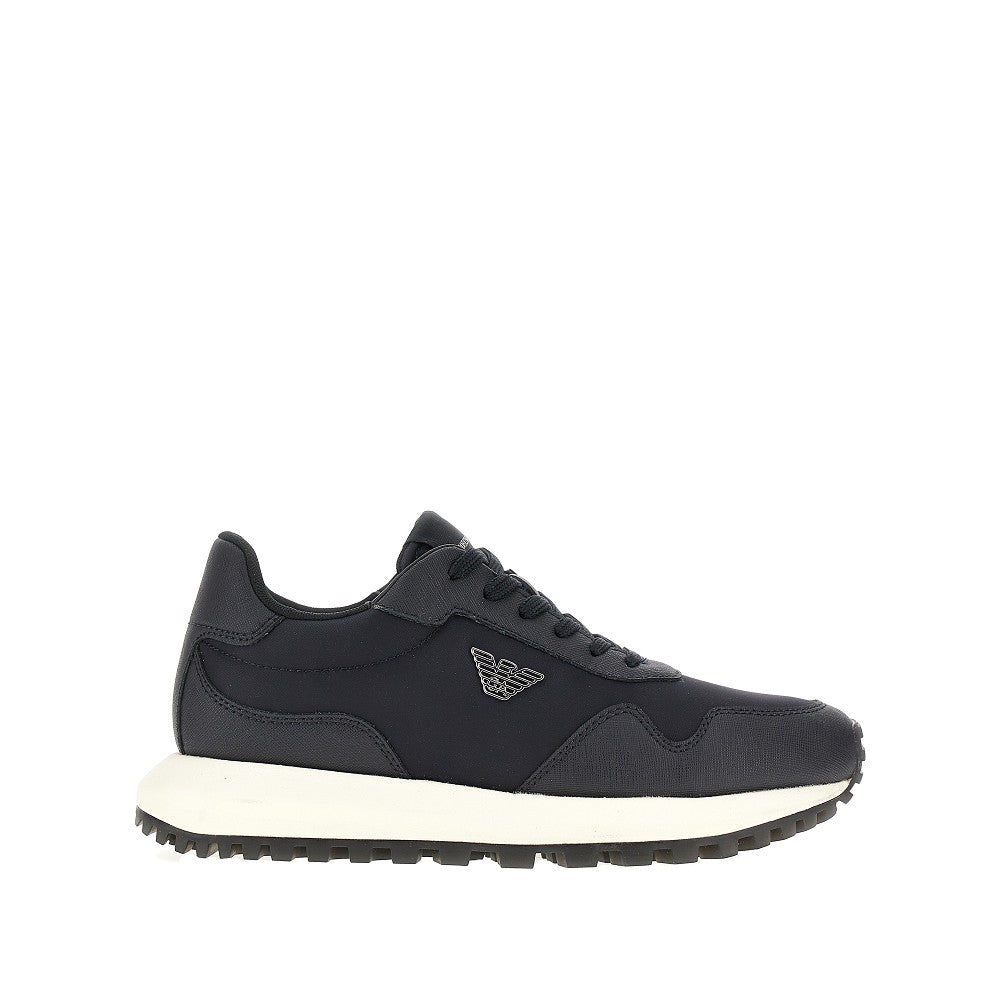 Sneakers in nylon riciclato ASV