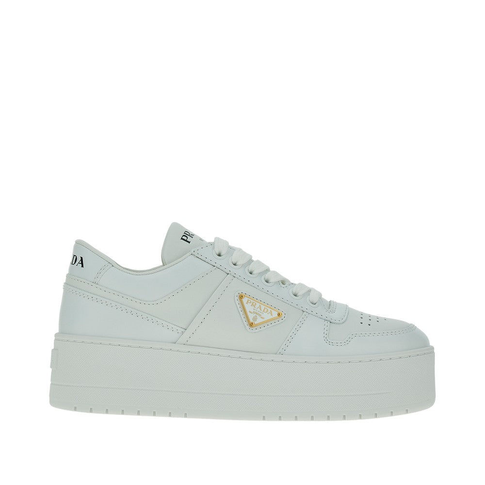 Platform sole leather sneakers