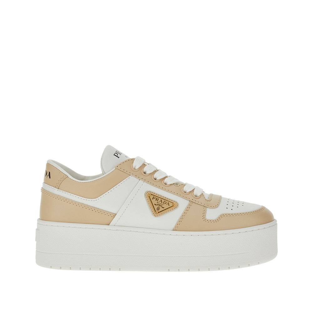 Sneakers in pelle con suola platform