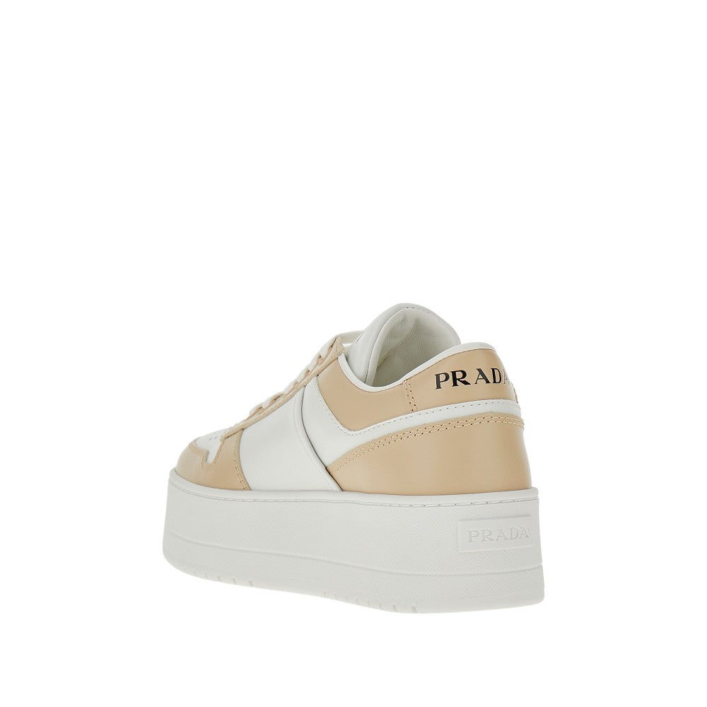 Platform sole leather sneakers