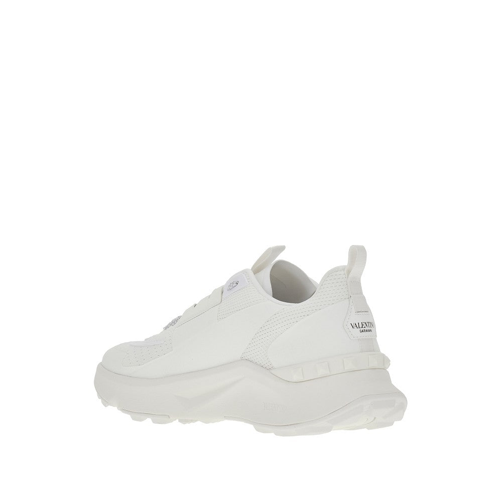 Low Top True Act sneakers