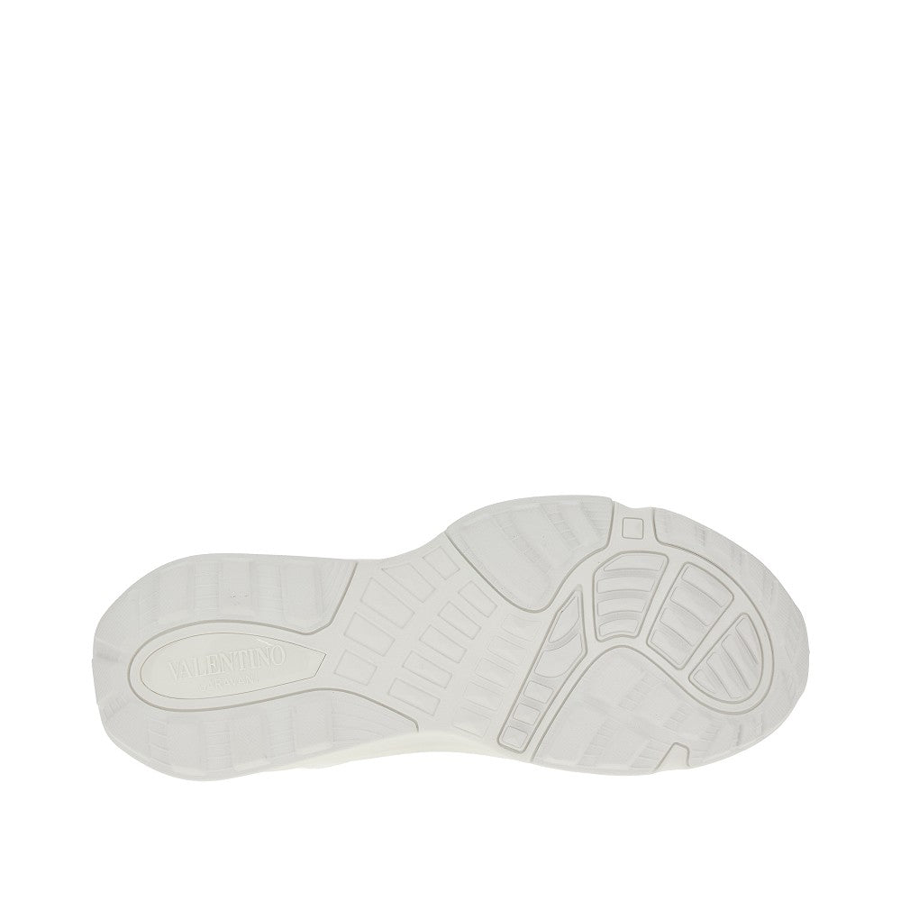 Low Top True Act sneakers