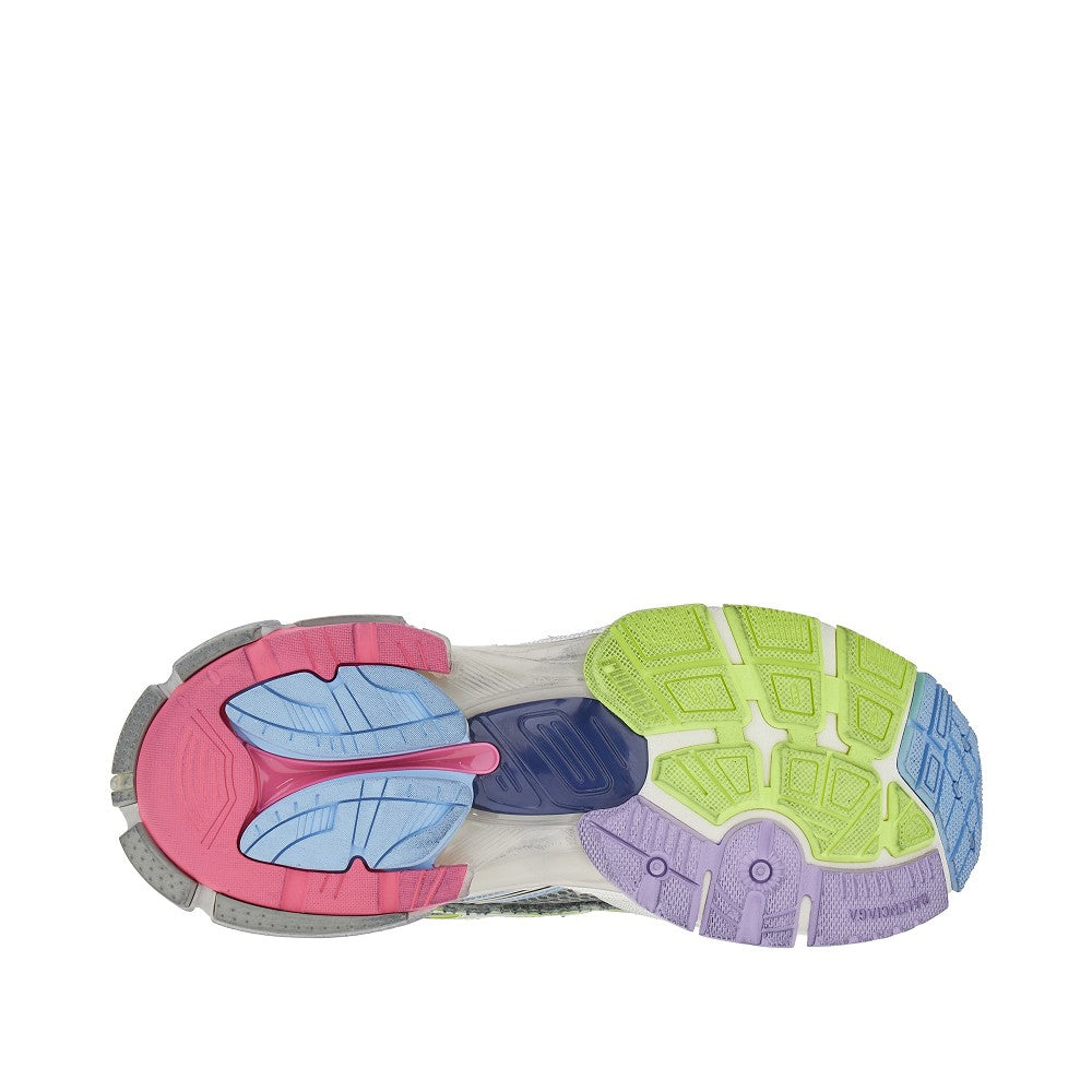 Runner sneakers