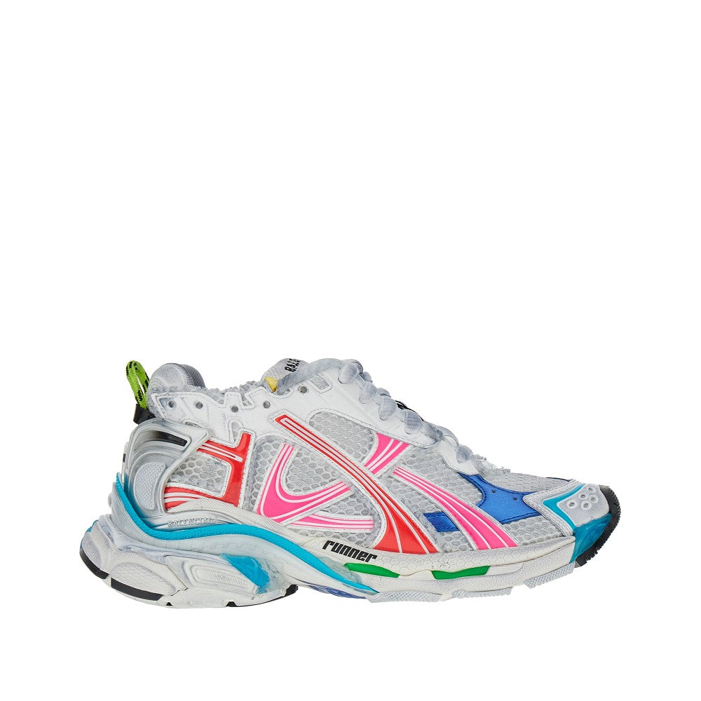 Runner sneakers