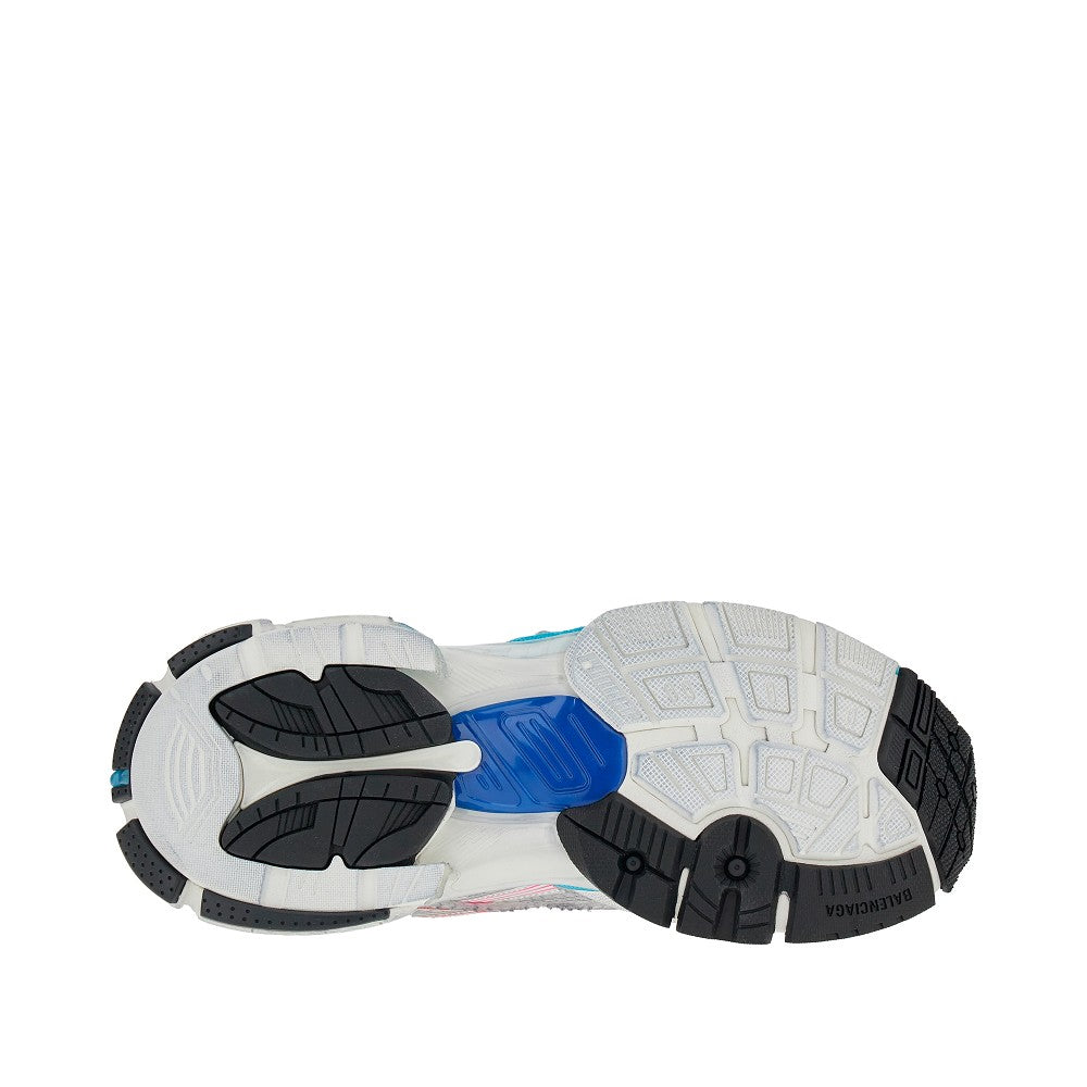 Runner sneakers