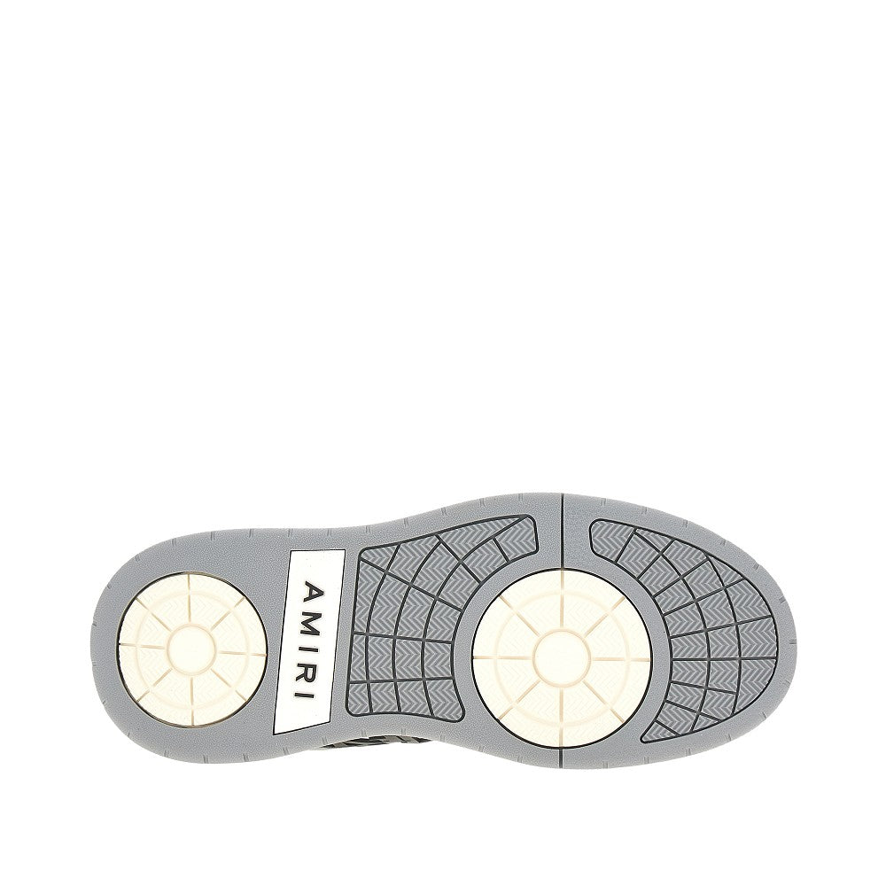 Classic Low sneakers