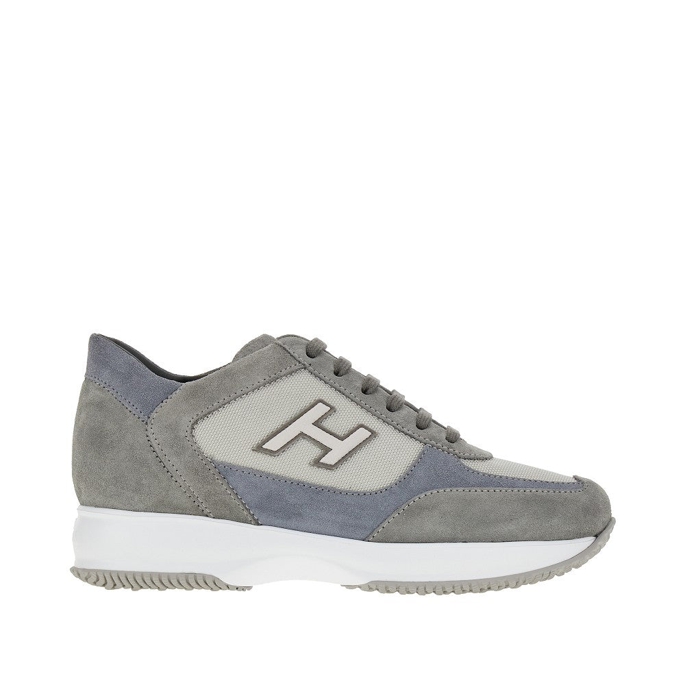 Sneakers Interactive