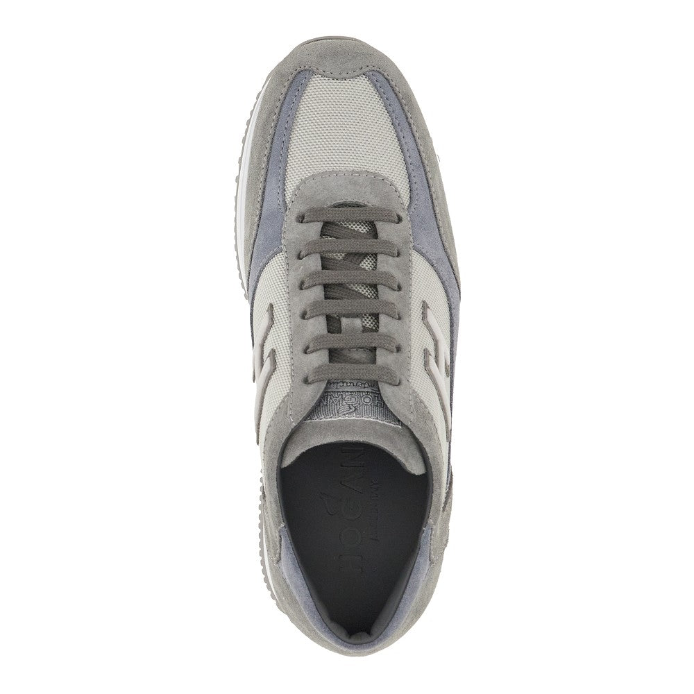 Sneakers Interactive