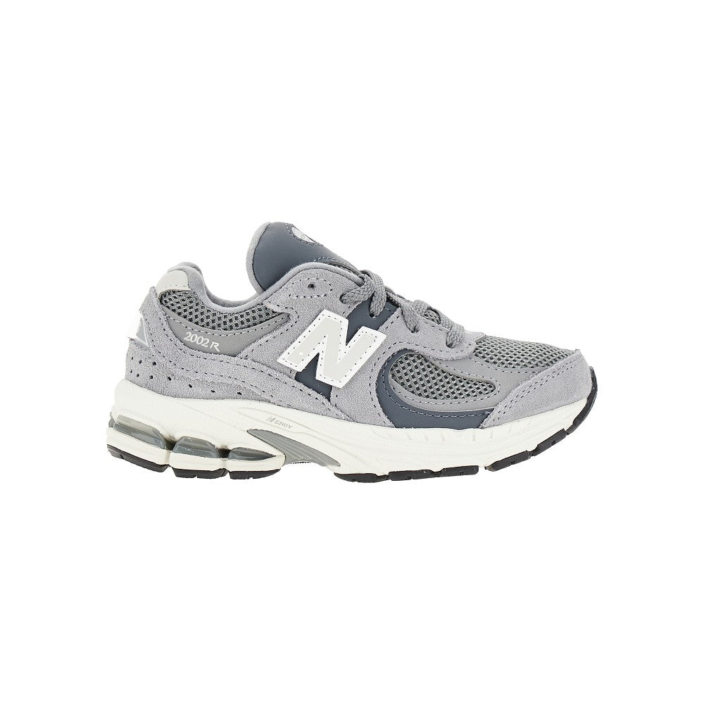 2002 R sneakers