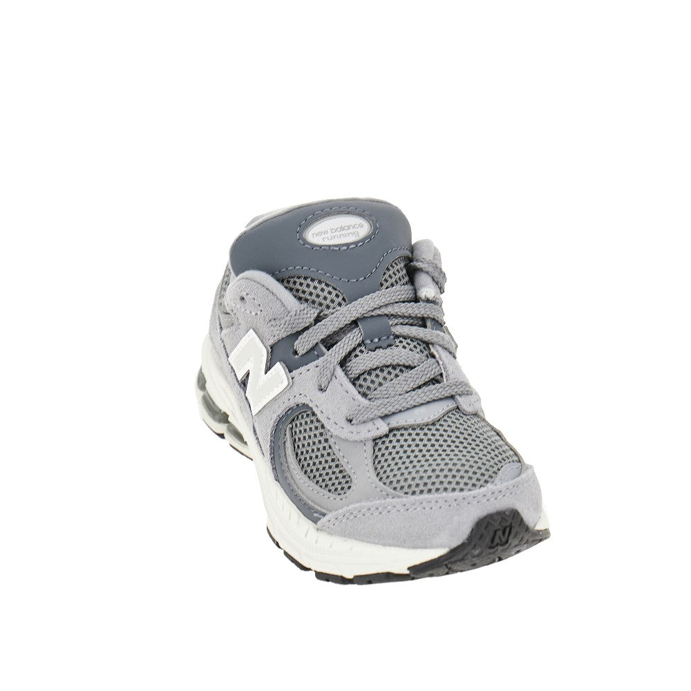 2002 R sneakers