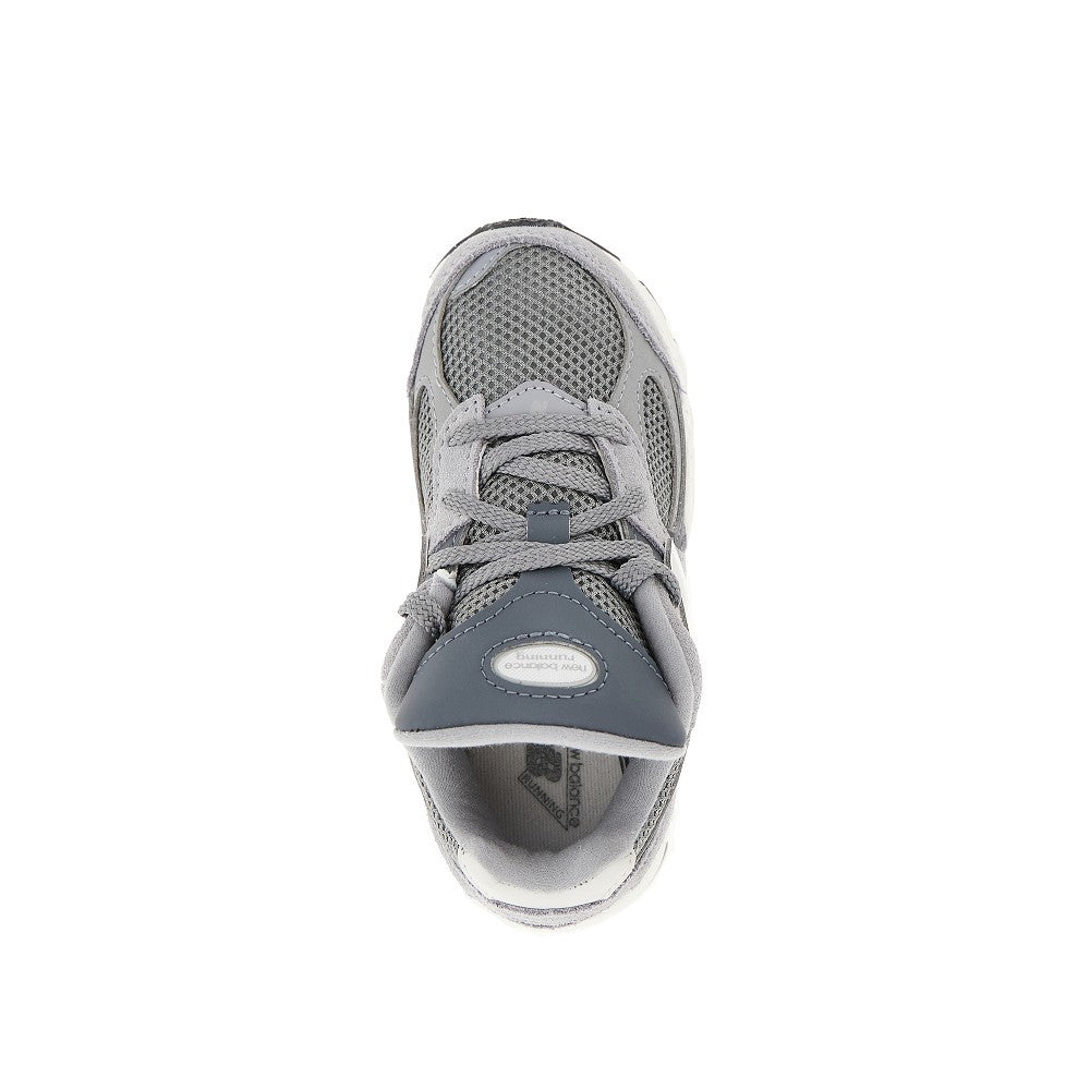 2002 R sneakers