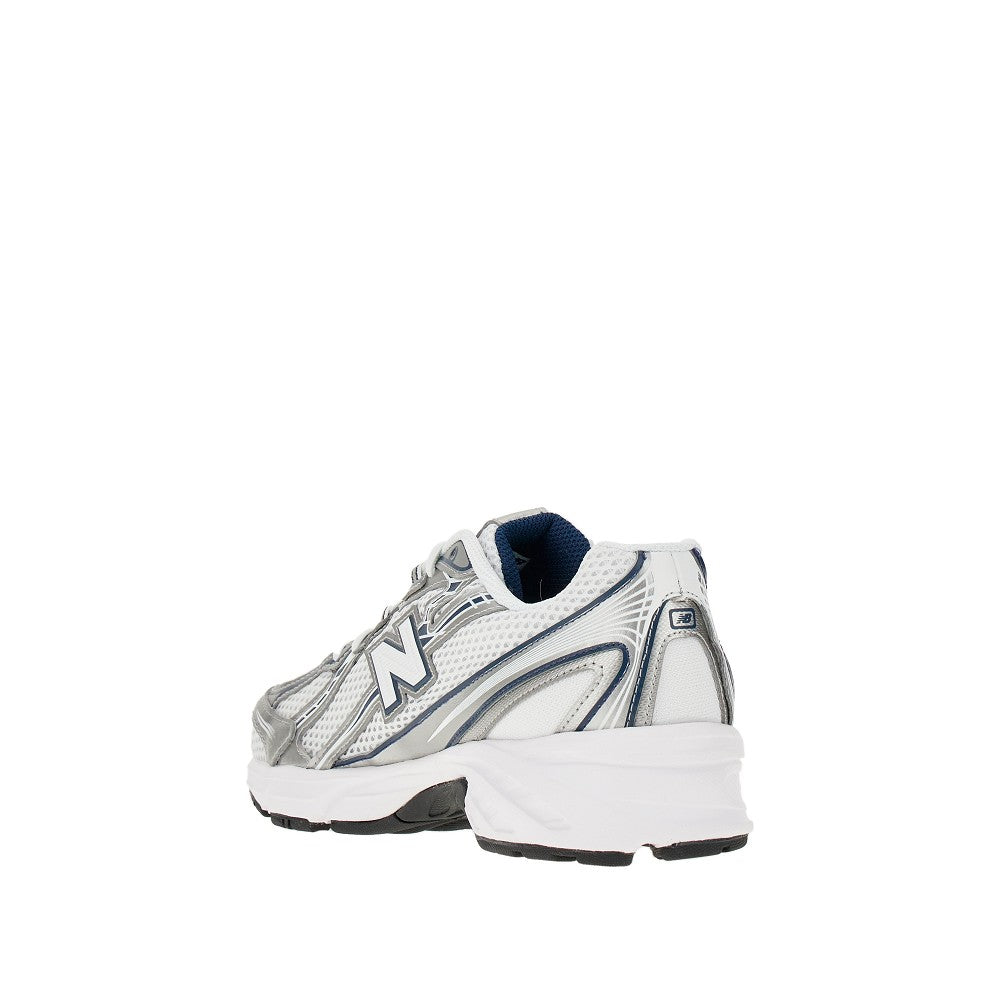 Sneakers 740