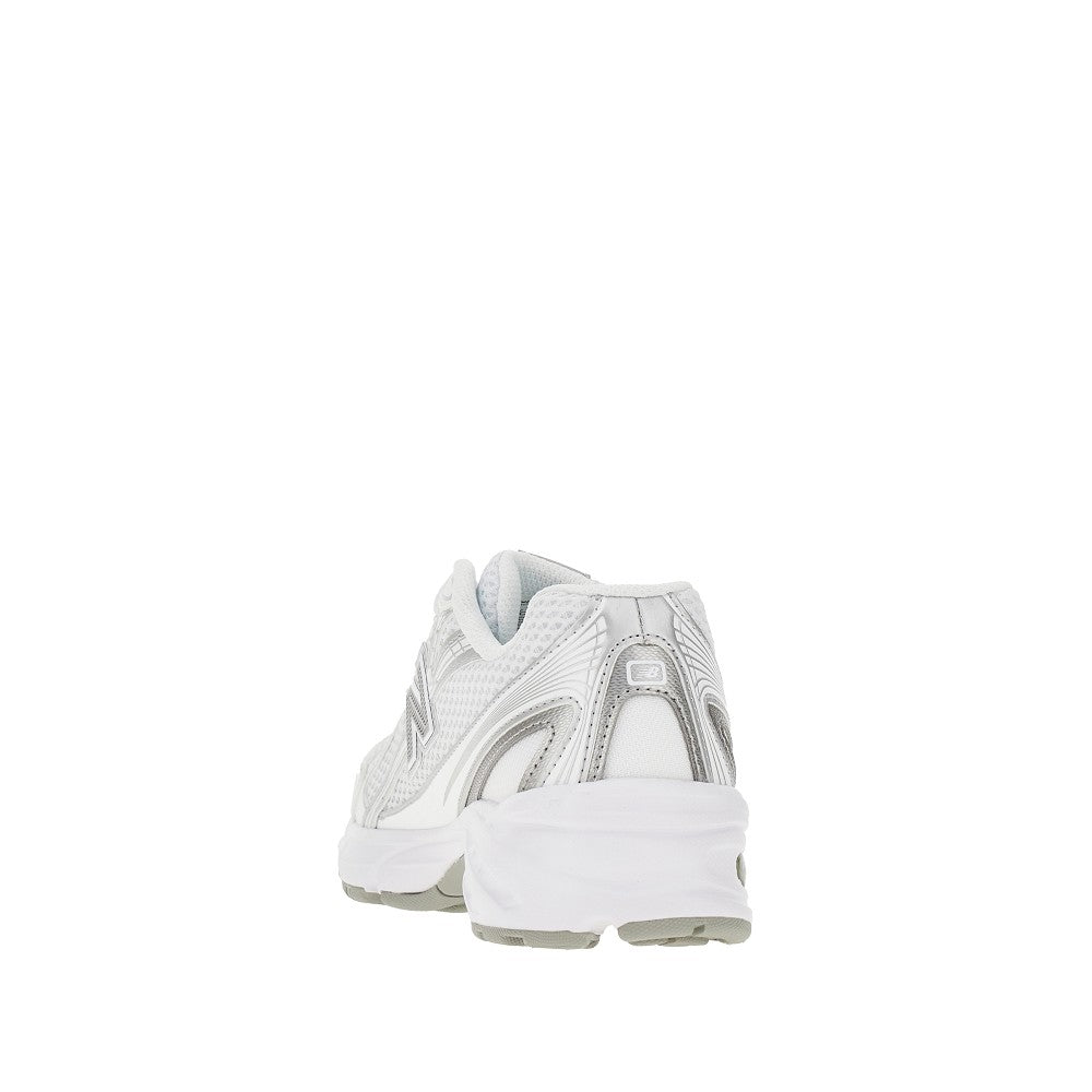 Sneakers 740