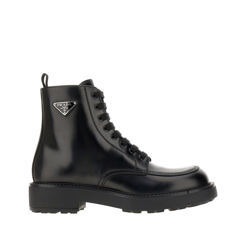 Spazzolato leather laced ankle boots