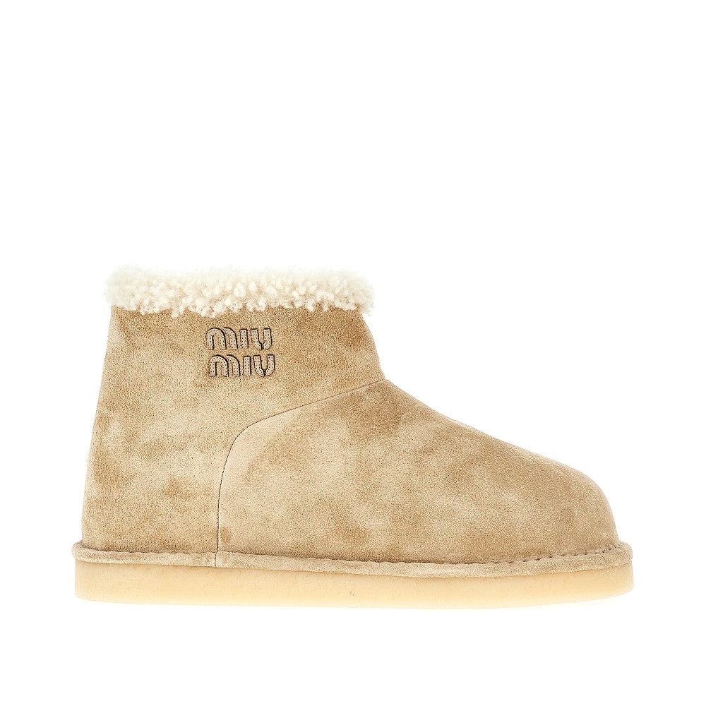 Suede leather ankle boots with logo