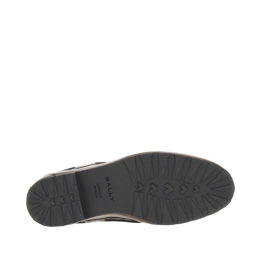 Stivaletti stringati 'Plume' in pelle