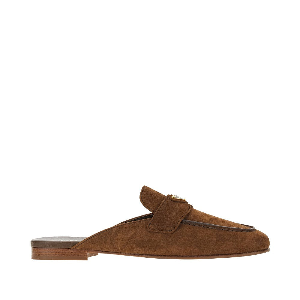 Sabot in pelle scamosciata con logo triangolo